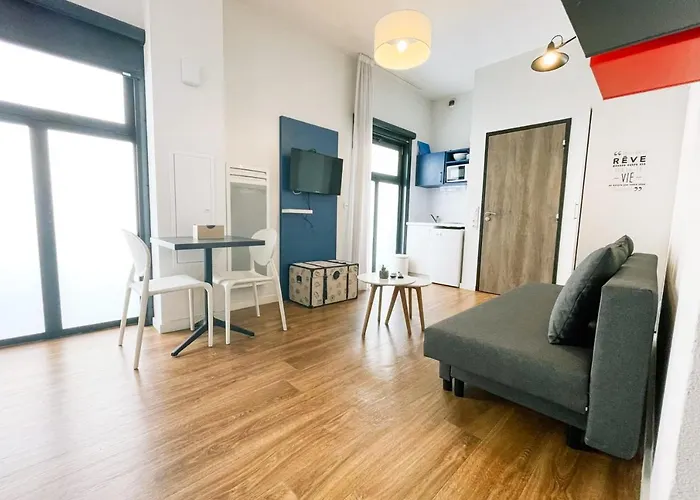 #y7 La Caserne De Bonne Private גרנובל